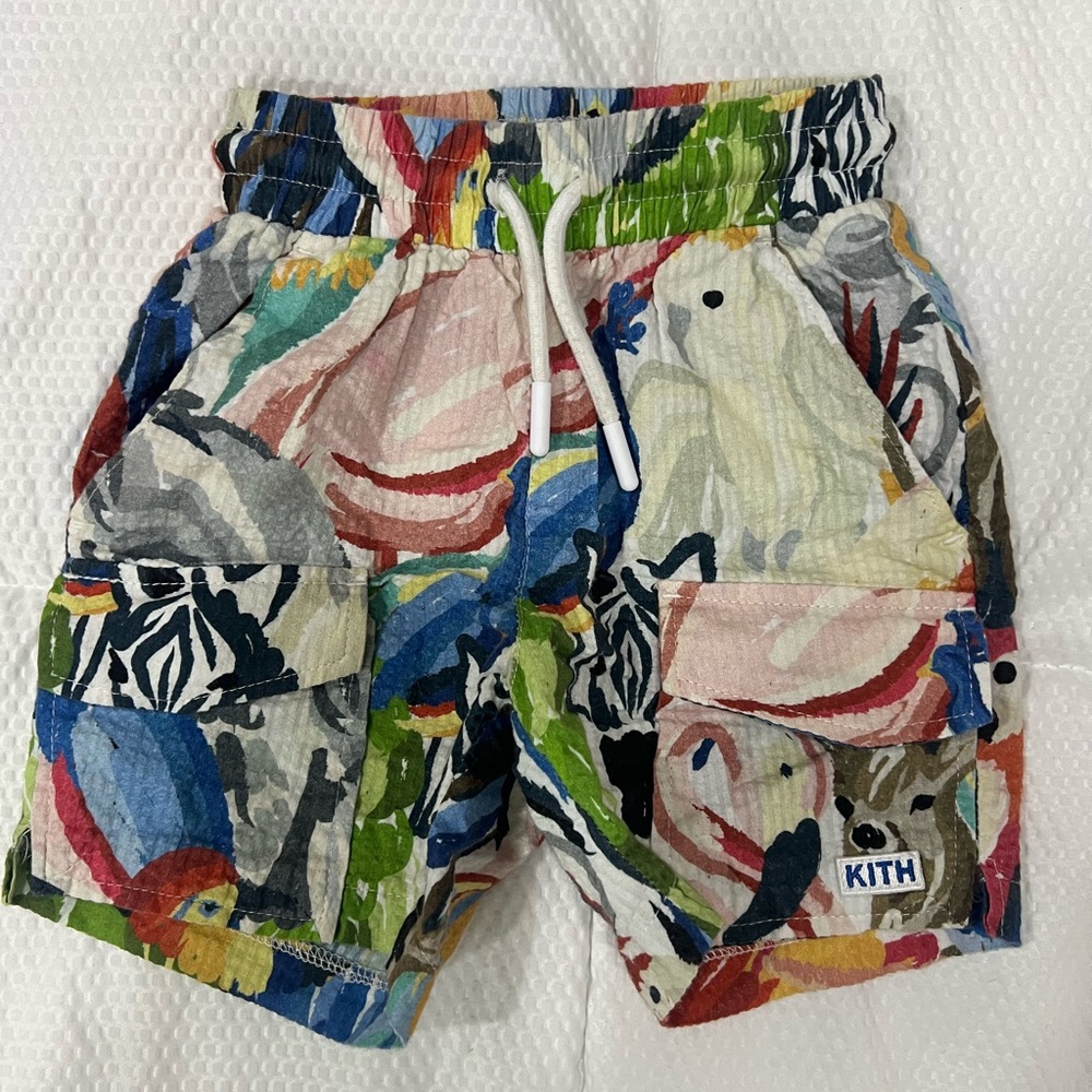 Kith kids AOP cargo shorts Size 2 2T